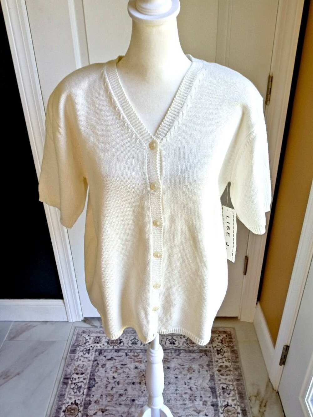 NEW! VINTAGE LISE J. CARDIGAN SWEATER SZ M